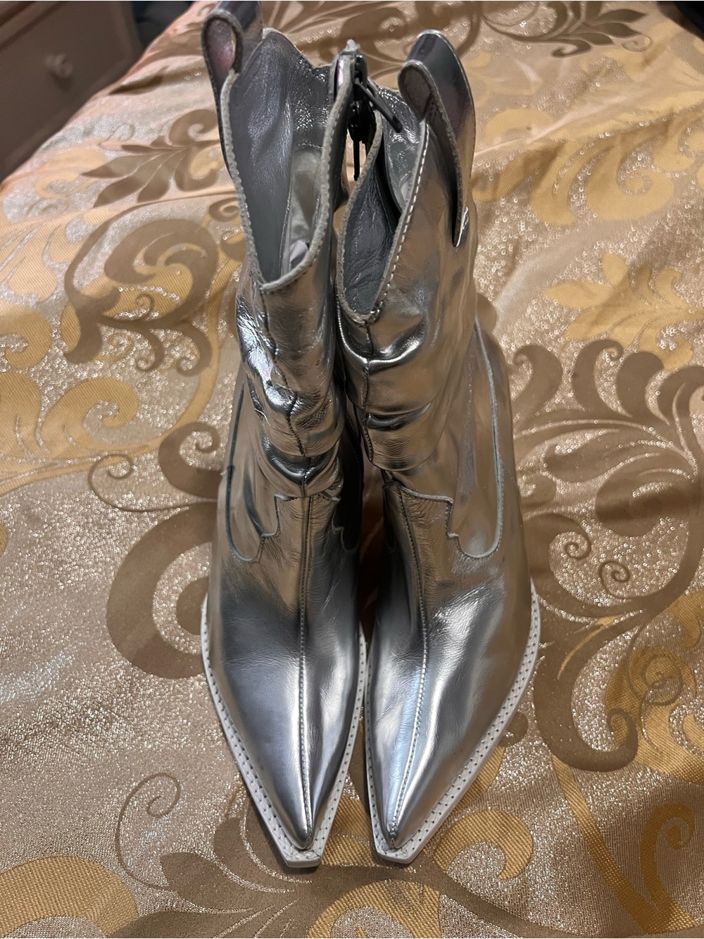 Jeffrey Campbell Volcanic Metallic Silver Western Boots EUC Size 6